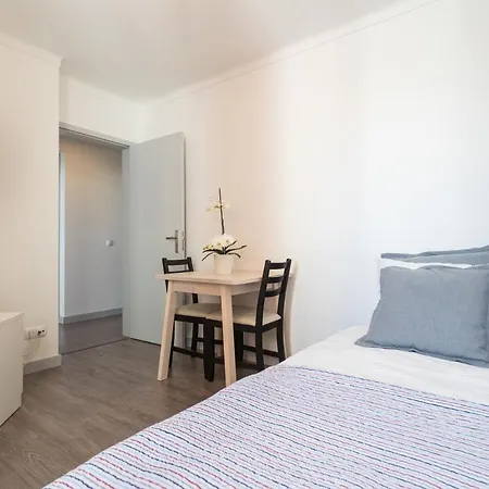Parque Nações, Near Airport, Metro Station Appartement *
