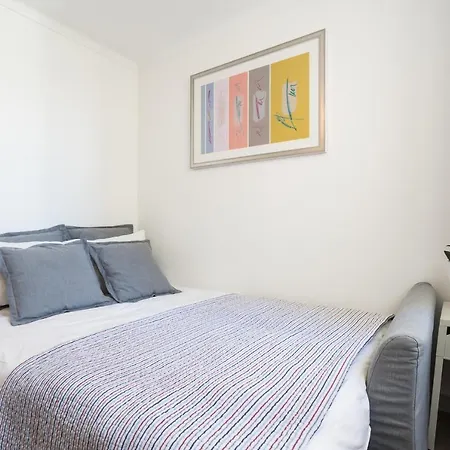 Parque Nações, Near Airport, Metro Station Appartement *