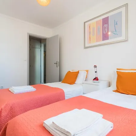 Parque Nações, Near Airport, Metro Station Appartement