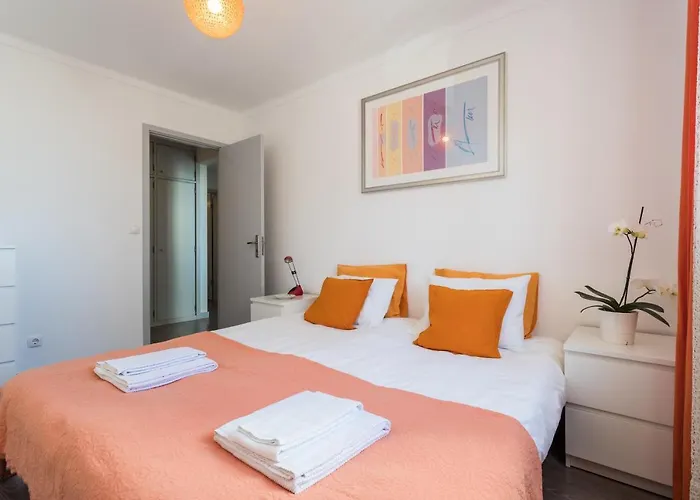 Apartment Parque Nacoes, Near Airport, Metro Station Lissabon