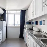 公寓 Parque Nacoes, Near Airport, Metro Station Lisboa