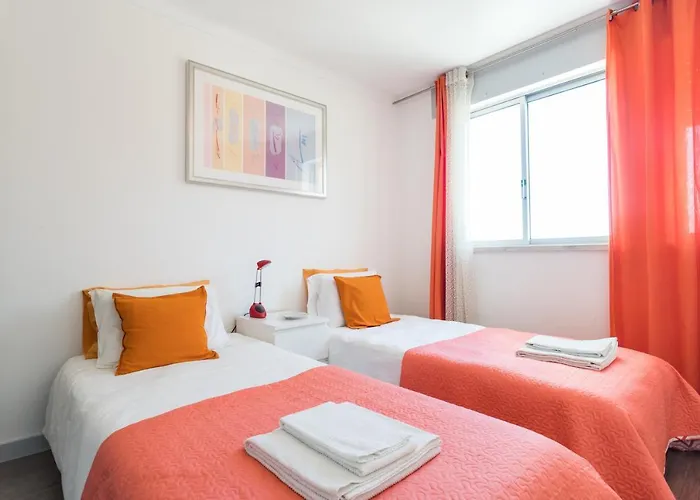 Parque Nacoes, Near Airport, Metro Station * Lissabon